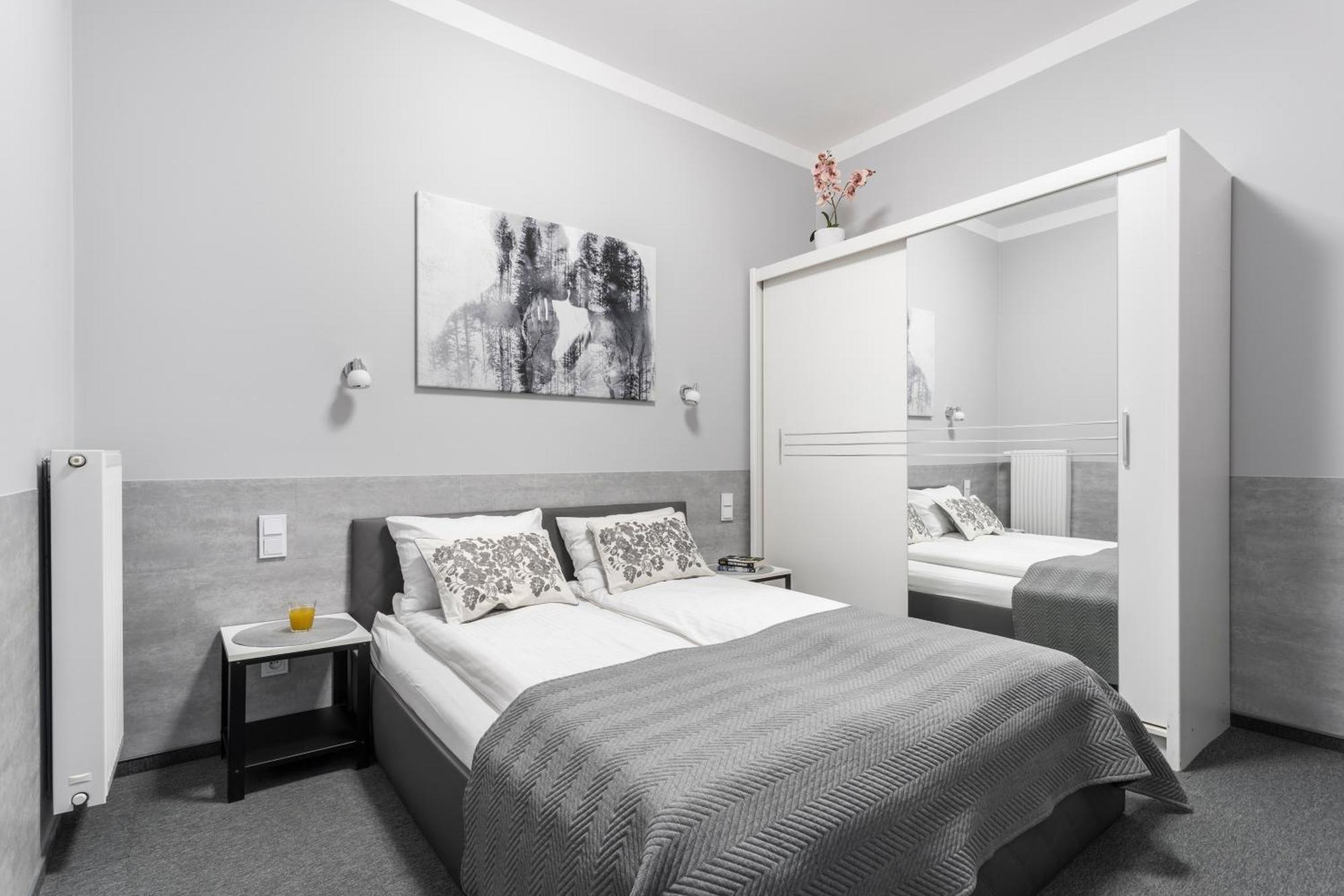 Primero Elegant Apartments Krakow Old Town Екстериор снимка